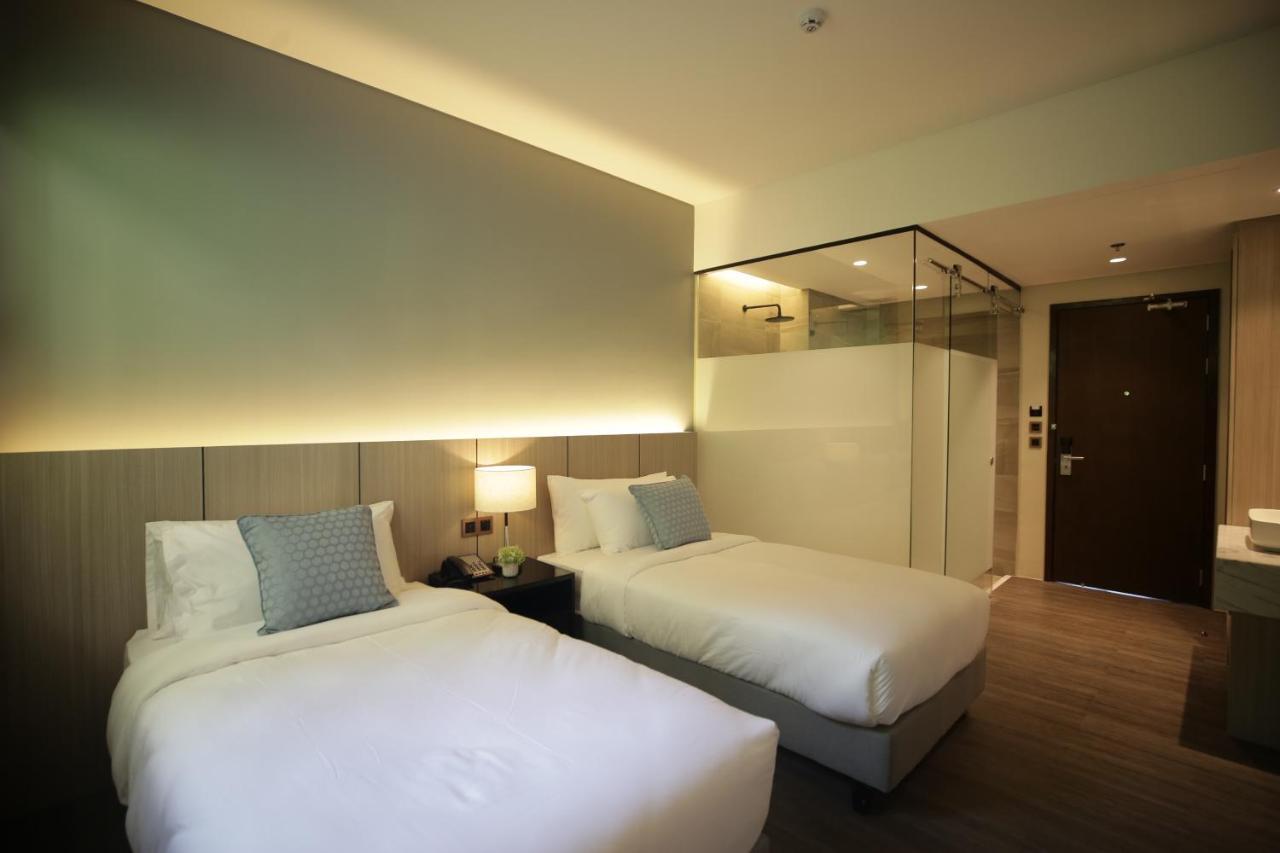 The Maximilian Hotel Cauayan Eksteriør billede