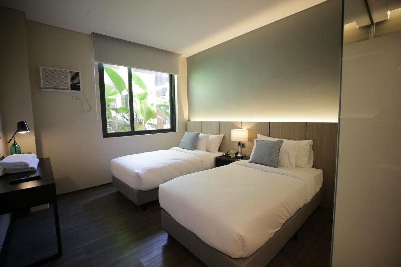 The Maximilian Hotel Cauayan Eksteriør billede