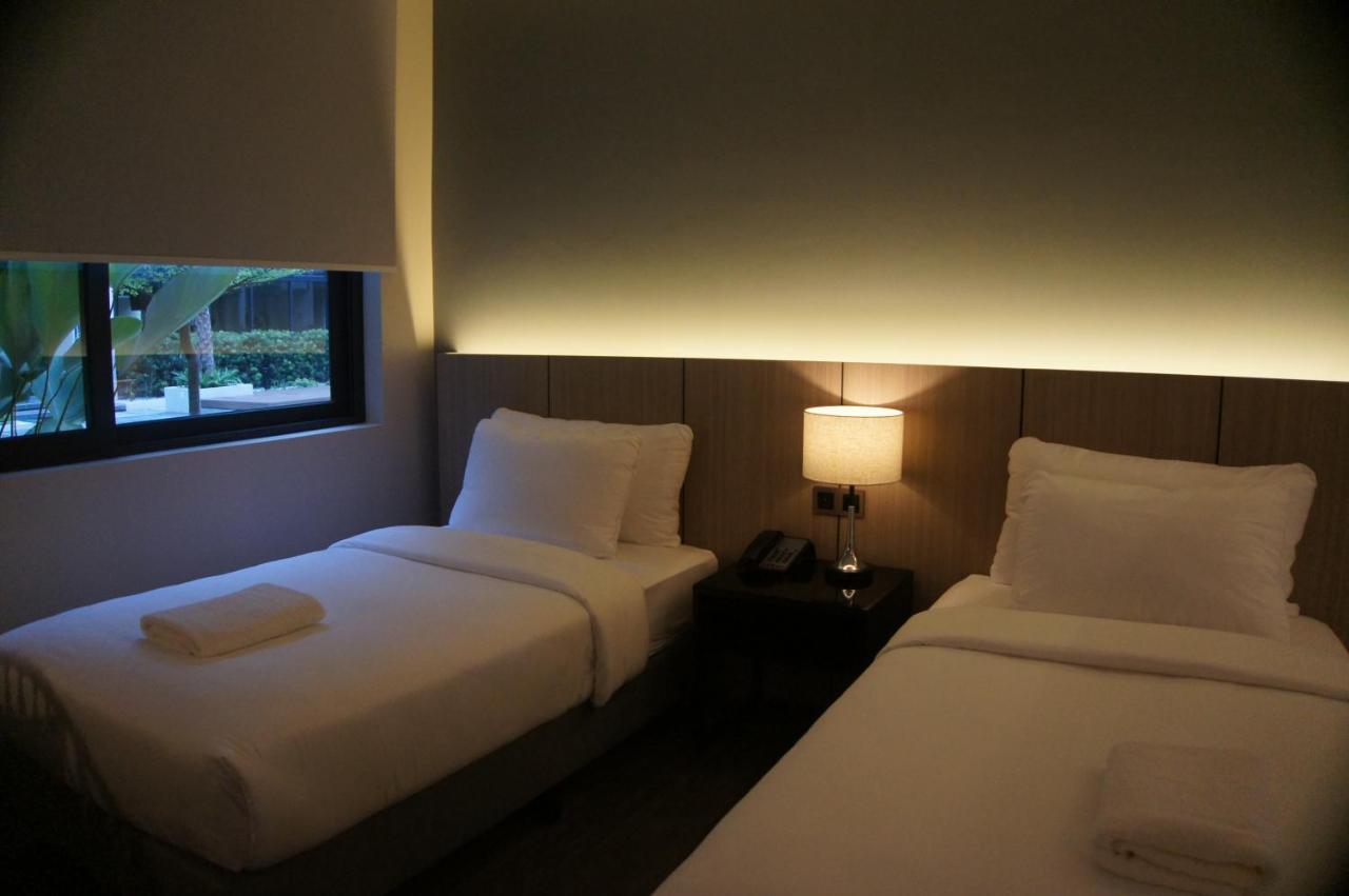 The Maximilian Hotel Cauayan Eksteriør billede
