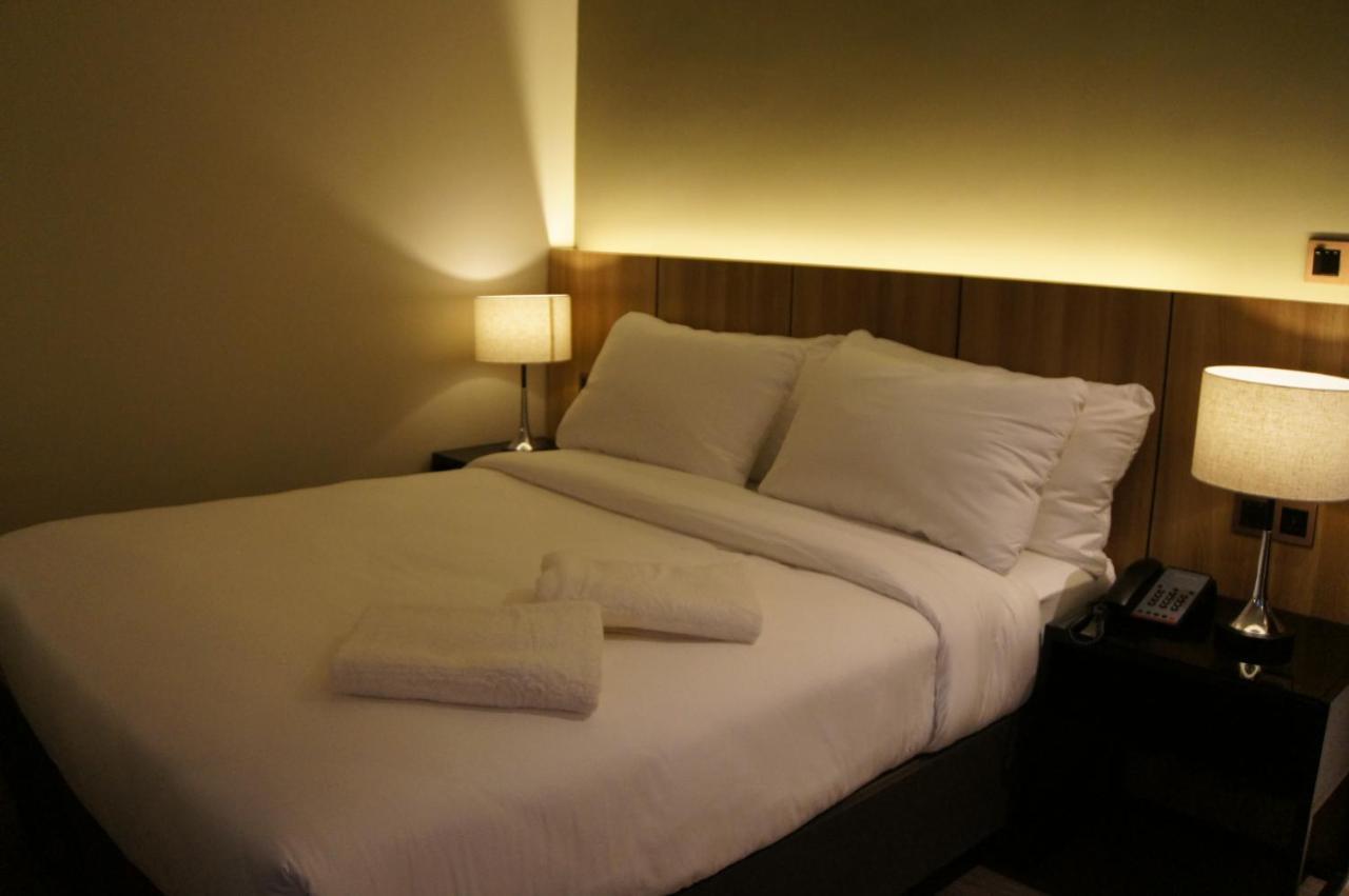 The Maximilian Hotel Cauayan Eksteriør billede