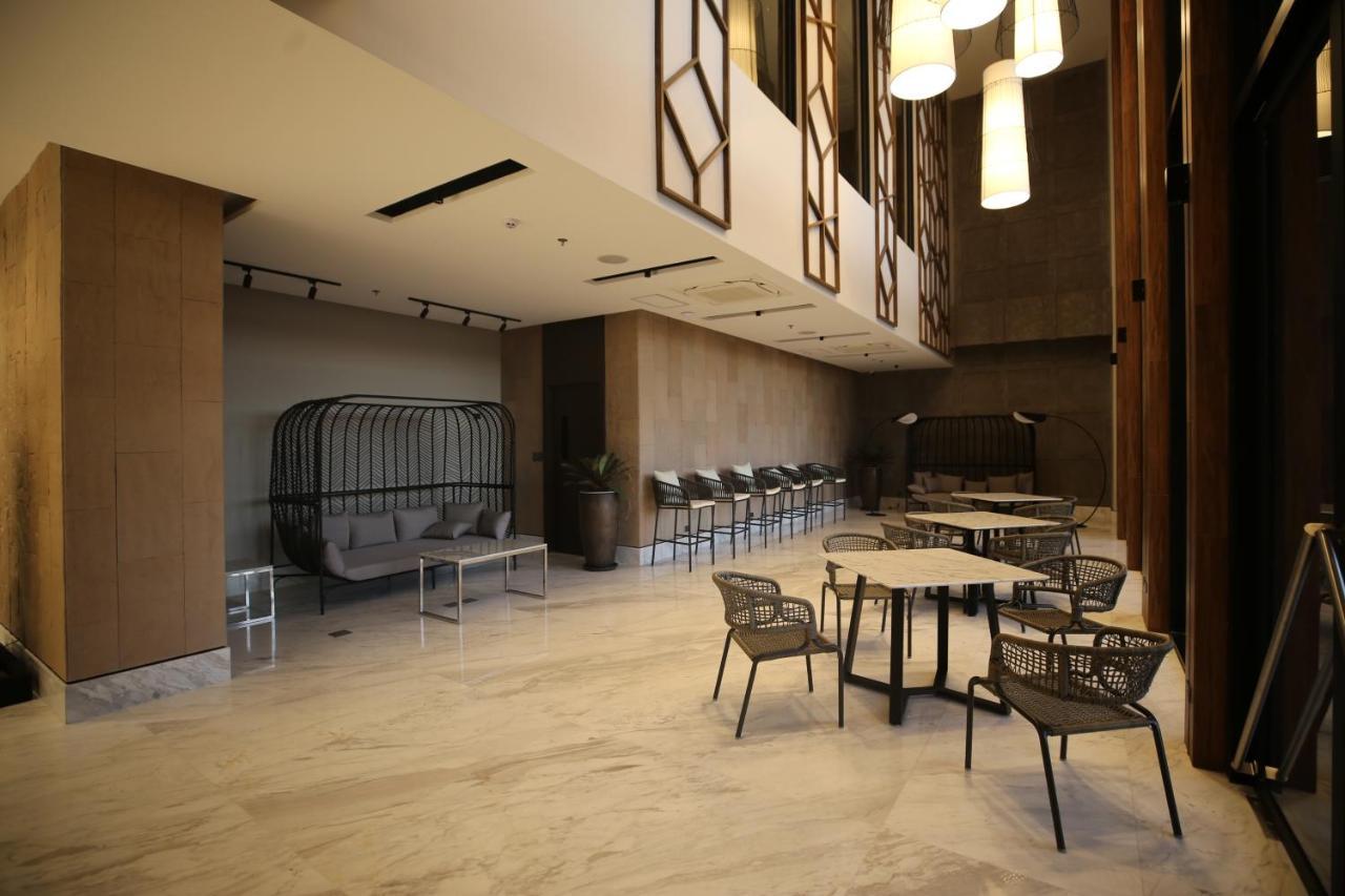 The Maximilian Hotel Cauayan Eksteriør billede