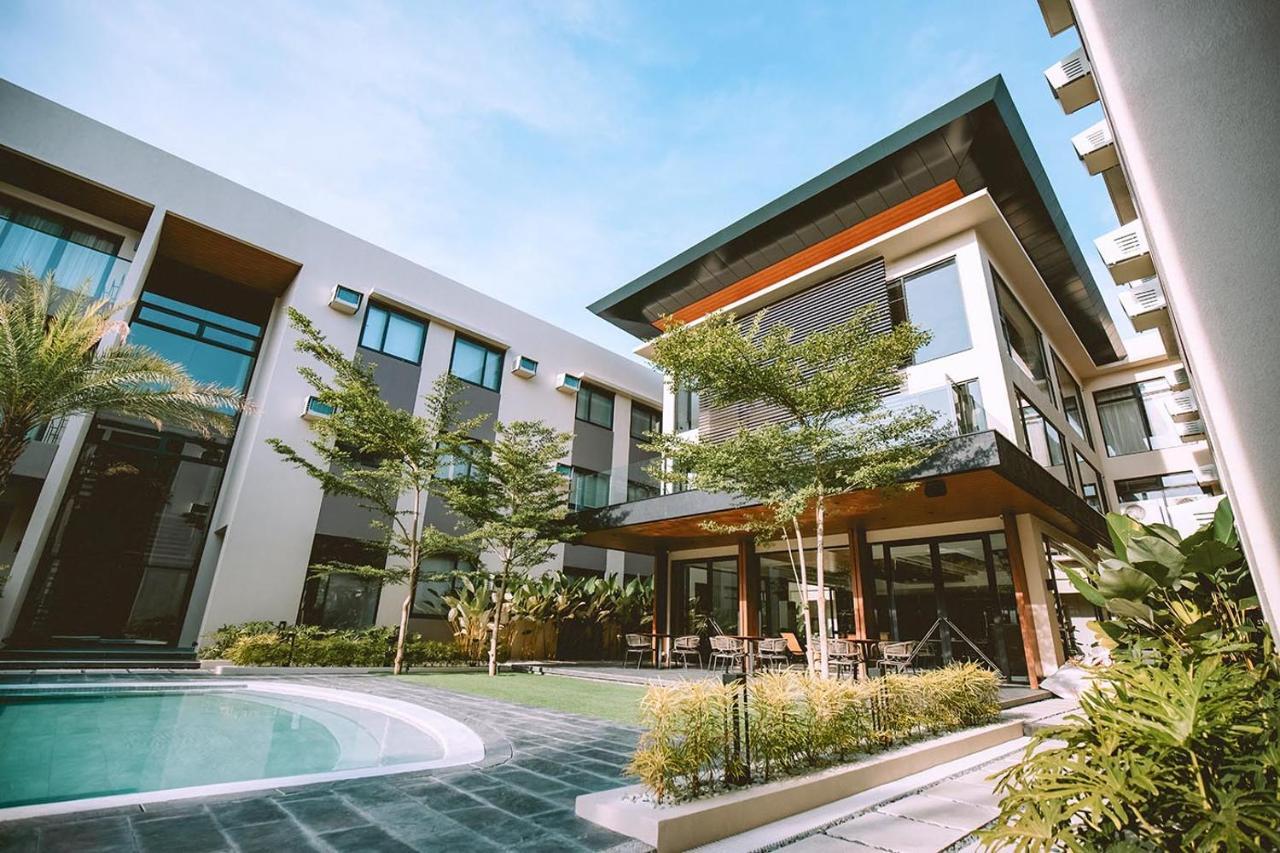 The Maximilian Hotel Cauayan Eksteriør billede