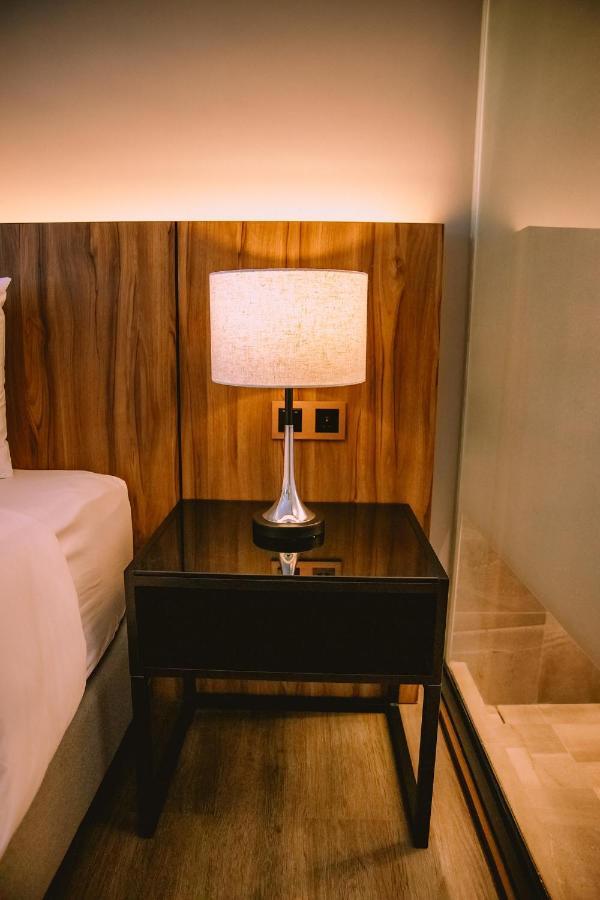 The Maximilian Hotel Cauayan Eksteriør billede